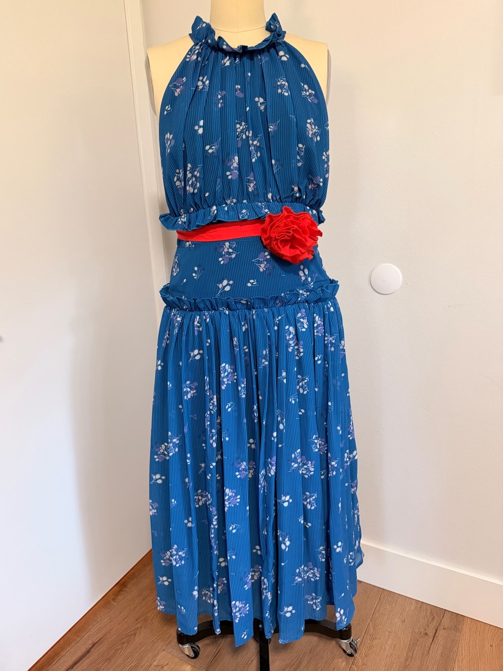 Eshakti Custom Rosette belt ruffle floral print georgette midi dress. Worn Once